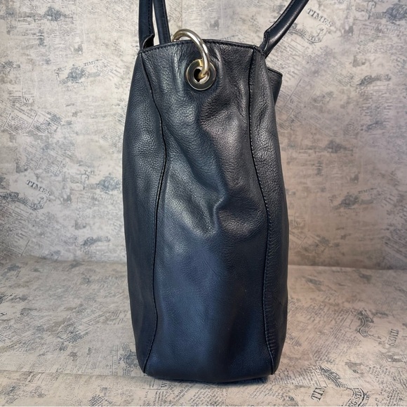 Mark & Graham Tote Black Leather - Picture 4 of 14